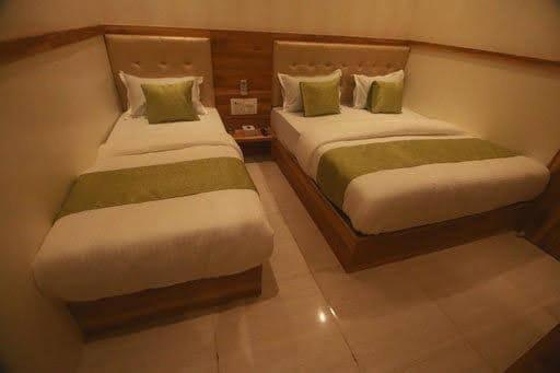 Hotel Al Madina Palace Mumbai Exteriör bild