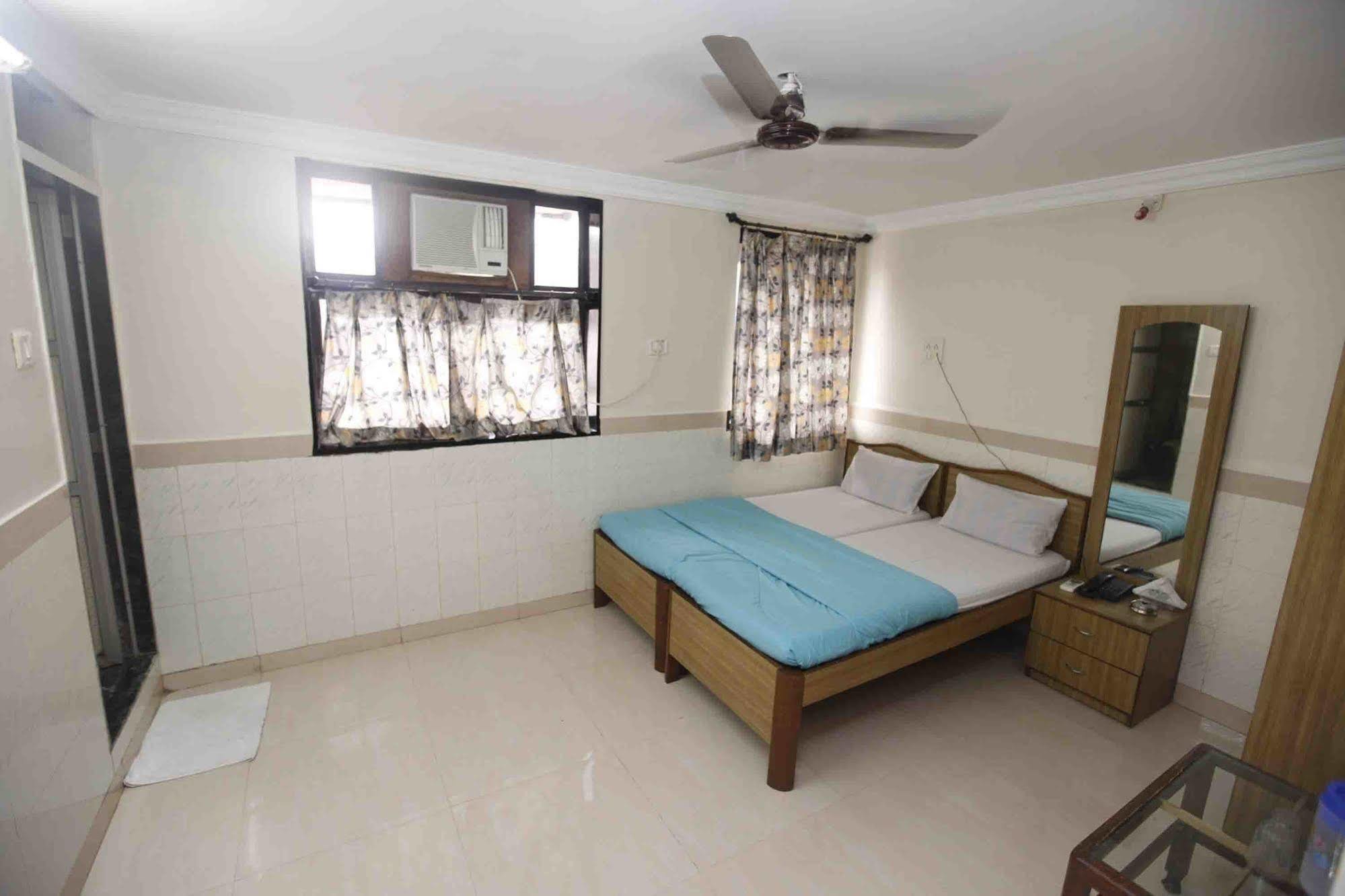 Hotel Al Madina Palace Mumbai Exteriör bild